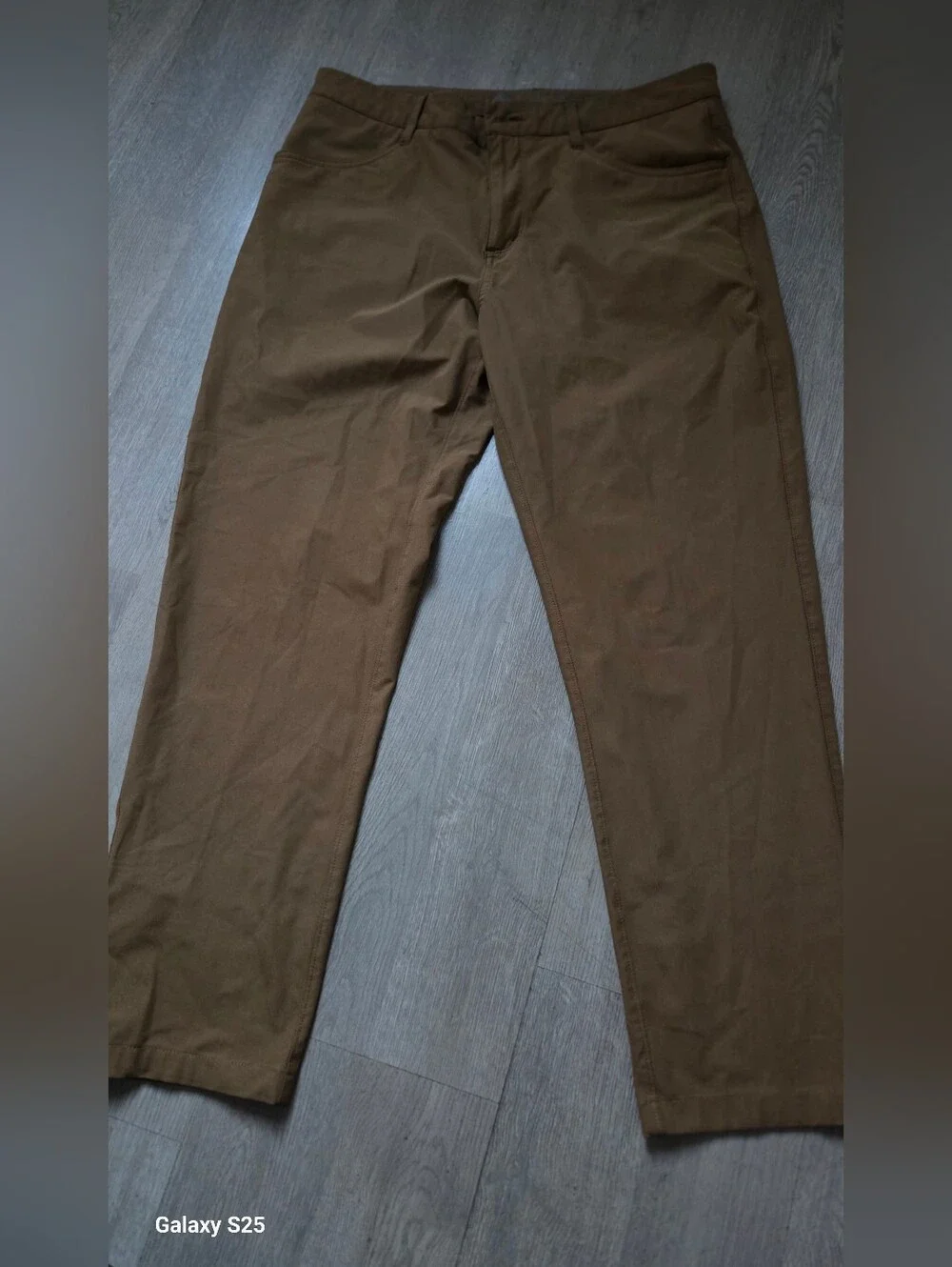 Vuori Men's Brown Stretch Chino Pants